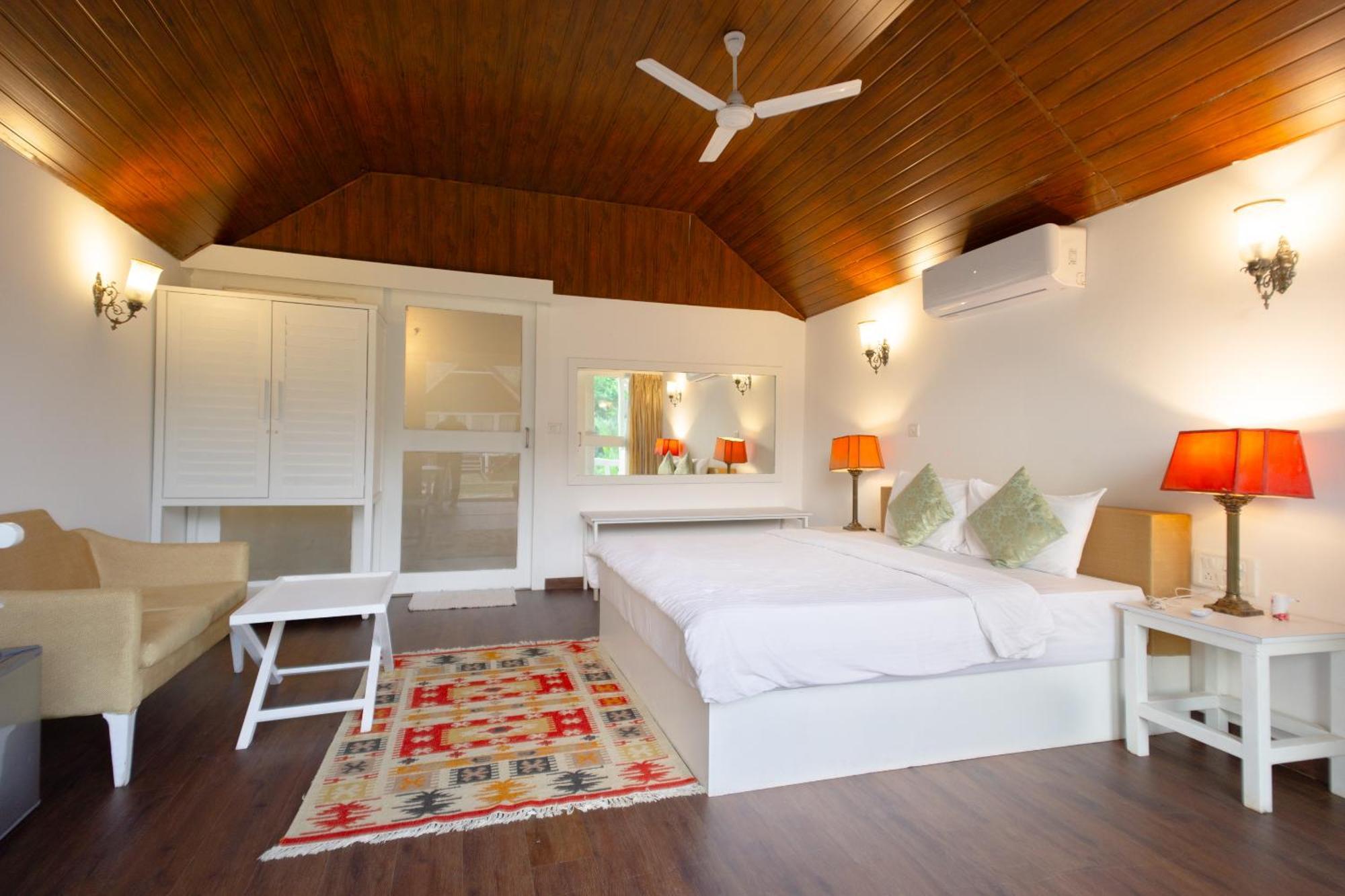 Royal Agonda Hotel Exterior photo